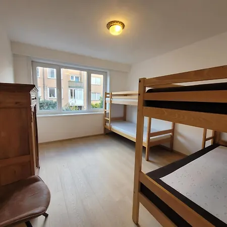 Appartement Ruim Dichtbij Zee Oostende